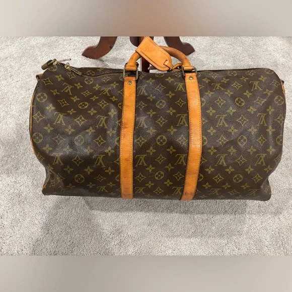 Auth Louis Vuitton Keepall 50 Monogram Travel Bag - Picture 2 of 16